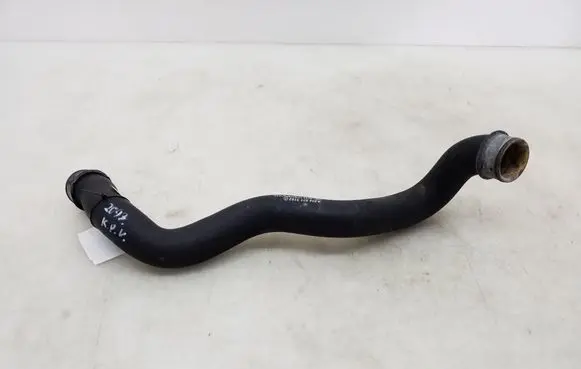 Mercedes-Benz E W212 Engine coolant pipe/hose A2045013182