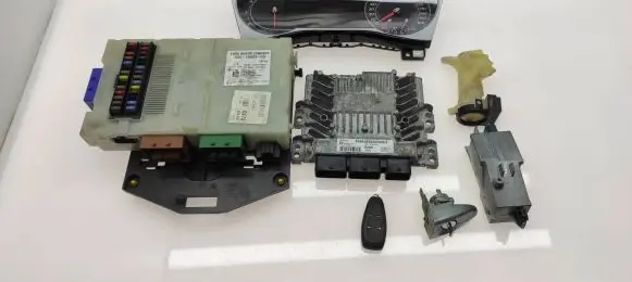 Engine ECU kit and lock set