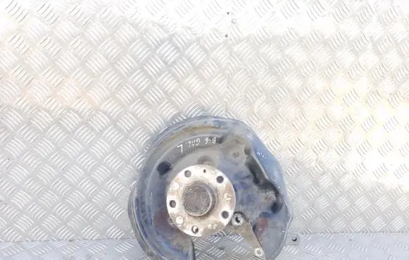 Volkswagen PASSAT B6 Rear wheel hub