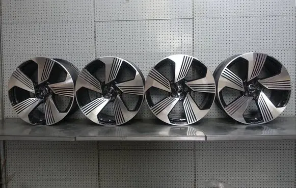 Audi e-tron R21 alloy rim 4KE601025AC