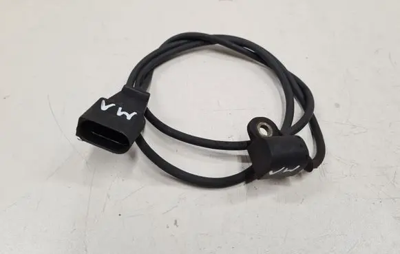 Volkswagen PASSAT B5.5 Camshaft position sensor 038906433A