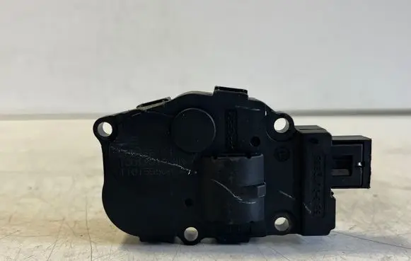 BMW X3 F25 Air flap motor/actuator EFB43603 100120123B T1015556H