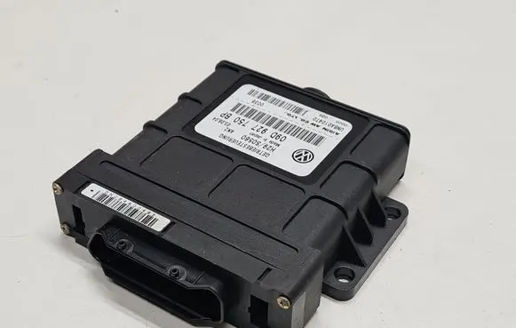 Volkswagen Touareg I Gearbox control unit/module 09D927750BP