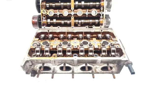 Volkswagen Golf V Engine head 03C103358F 03C103475J 03C103475K