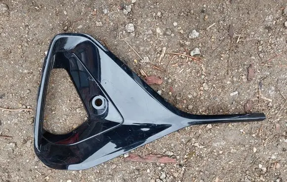 Audi e-tron Front bumper lower grill 4KE121736A