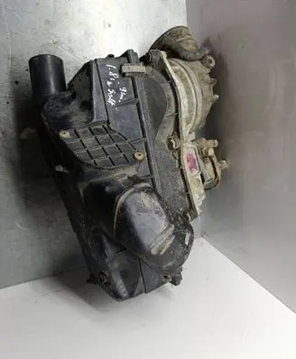 Volkswagen Golf II Fuel distributor 049133353s