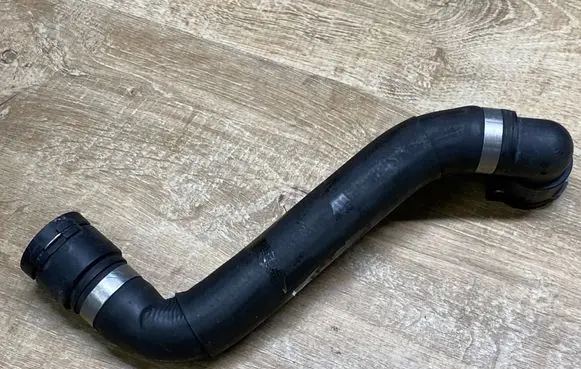 Jaguar F-Type Engine coolant pipe/hose 9W838D050AB