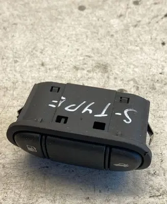 Tailgate opening switch