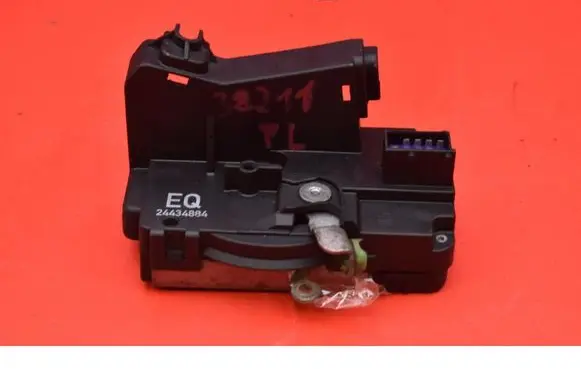 Opel Corsa C Front door lock 24434884EQ