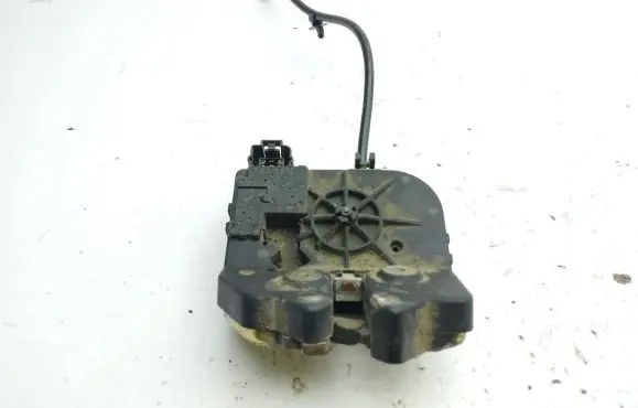 Ford Mondeo Mk III Tailgate/trunk/boot lock/catch/latch 1S7A43102AD