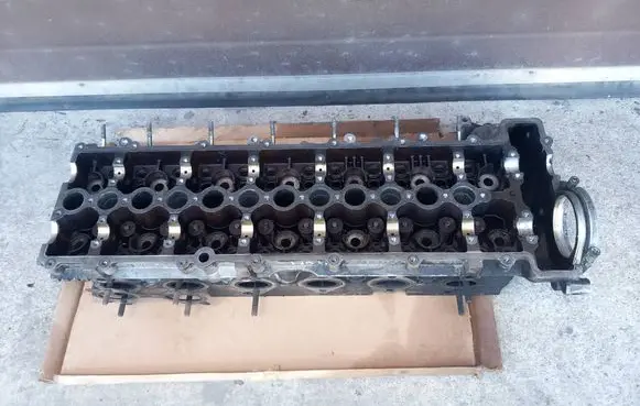 BMW 3 E90 E91 Engine head 7781195 318066095 M57TUE2