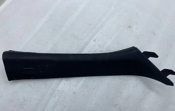 BMW i4 (A) pillar trim 7949704