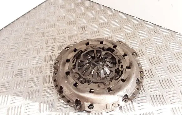 Audi A4 S4 B7 8E 8H Pressure plate 