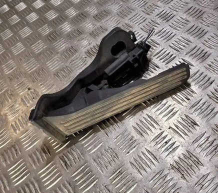 Volkswagen Jetta V Accelerator throttle pedal