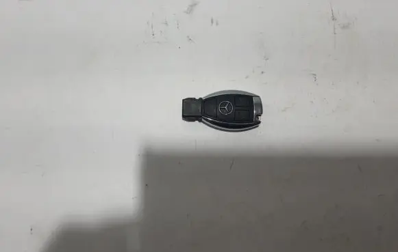 Mercedes-Benz SLK R171 Ignition key/card A2037664006