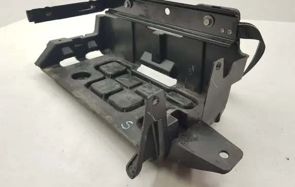 Battery tray