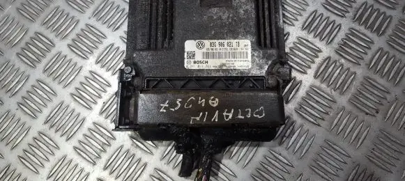 Skoda Octavia Mk2 (1Z) Engine control unit/module 03g906021tb 0281014711