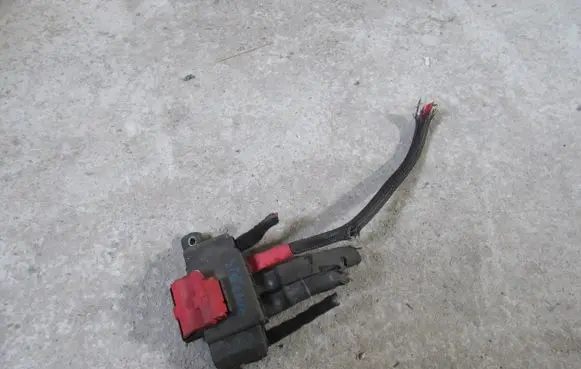 Alfa Romeo Stelvio Fuse module 00505496320 49960 00370