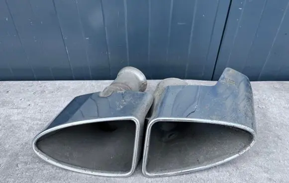 Bentley Bentayga Muffler ending 36A253681P