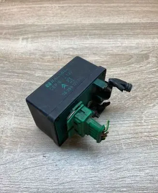 Peugeot 406 Glow plug pre-heat relay 9639912580 WithPlug