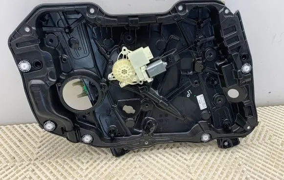 BMW 3 G20 G21 Front door window regulator with motor 7432231