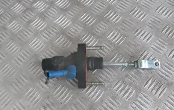 Toyota Corolla Verso AR10 Clutch slave cylinder 