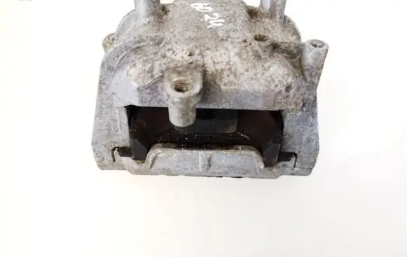 Volkswagen Caddy Engine mount bracket 1k0199262cb