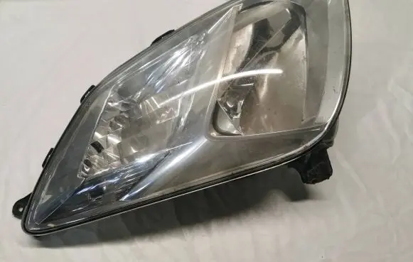 Toyota Prius (XW20) Headlight/headlamp 083121184R 0821211G7R 0831211B1