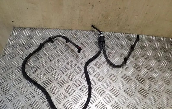 Volkswagen Touareg I Fuel return line/hose 