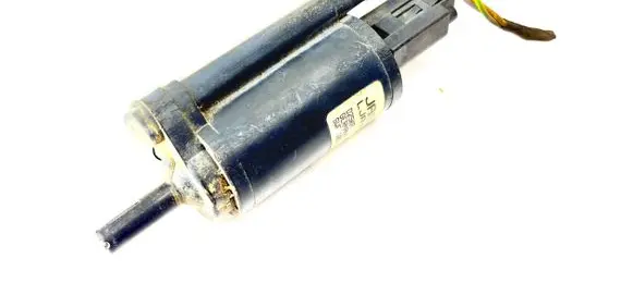 Jaguar XJ X308 Windscreen/windshield washer pump LJA7031AA