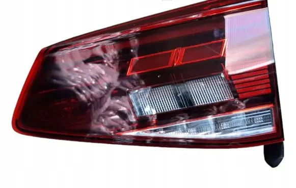 Volkswagen PASSAT B8 Tailgate rear/tail lights 3G9945094H