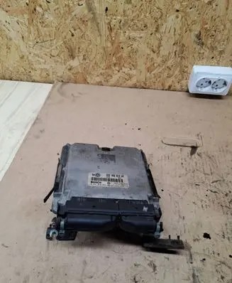 Volkswagen Golf IV Engine control unit/module 038906019AM 28SA4087 0281010091