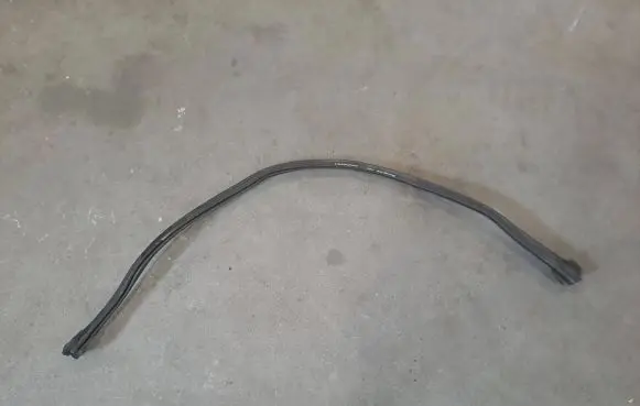 Renault Sandero I Wiper trim