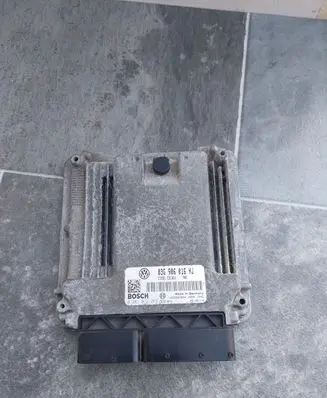 Volkswagen Golf V Engine control unit/module 03G906016HJ 0281012253