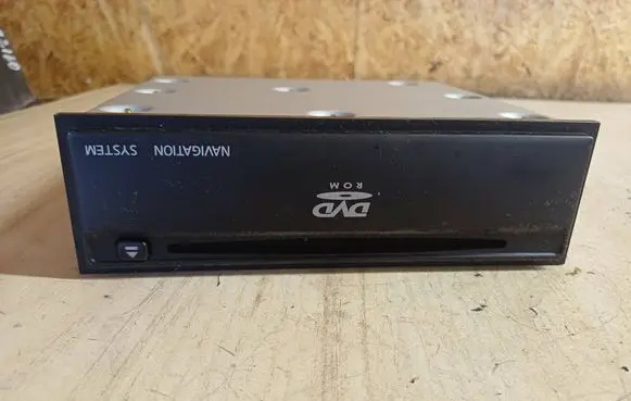Nissan Primera Navigation unit CD/DVD player 28330BA00B CCA8132C 50808155H