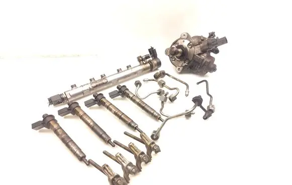 BMW 5 E60 E61 Fuel injection system set 7797877 7807495 7809129