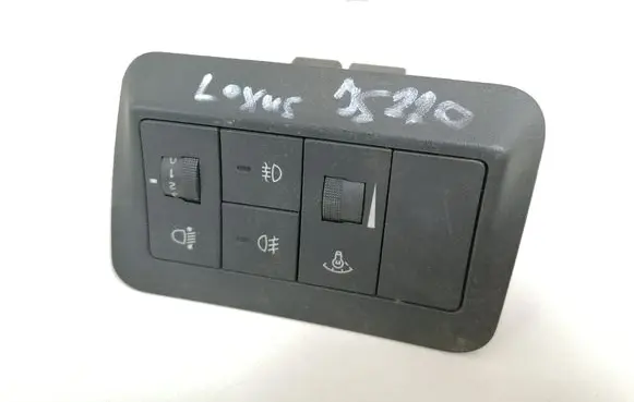 Toyota Avensis T250 Fog light switch 70816 70910 202002952