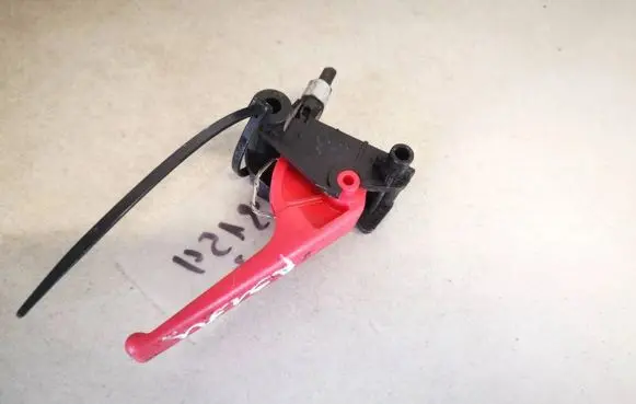 Citroen Xsara Picasso Engine bonnet (hood) release handle
