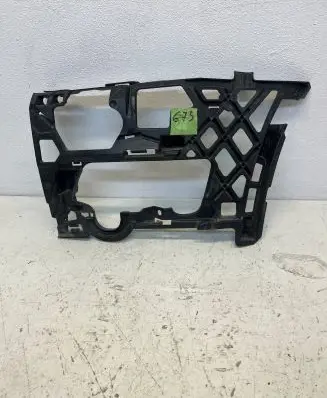 Volkswagen Golf VII Front bumper mounting bracket 5G0807723D