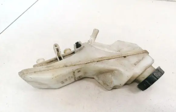 Toyota Corolla E120 E130 Brake fluid reservoir 744712513