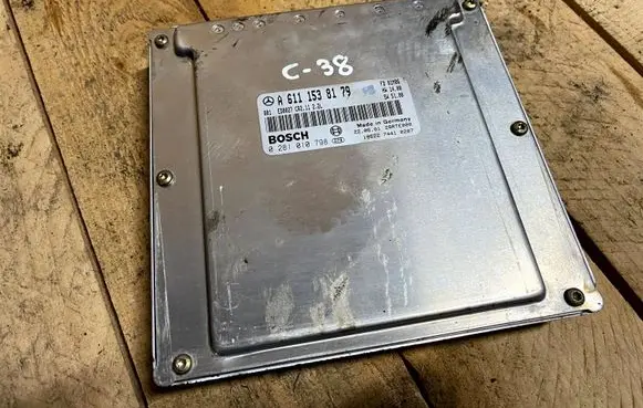 Mercedes-Benz C W203 Engine control unit/module A6111538179 6111538179