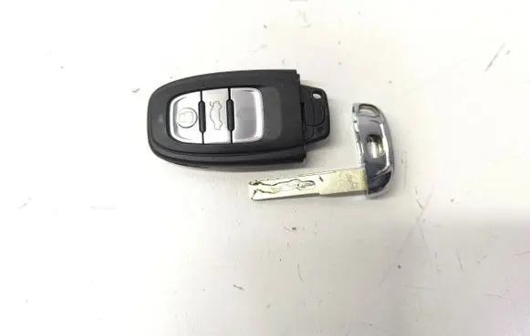 Audi Q5 SQ5 Ignition key/card 8T0959754D 8T0959754