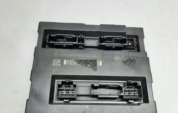 Audi A8 S8 D4 4H Comfort/convenience module 4H0907064AA