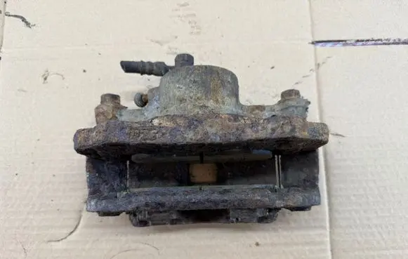 Front brake caliper