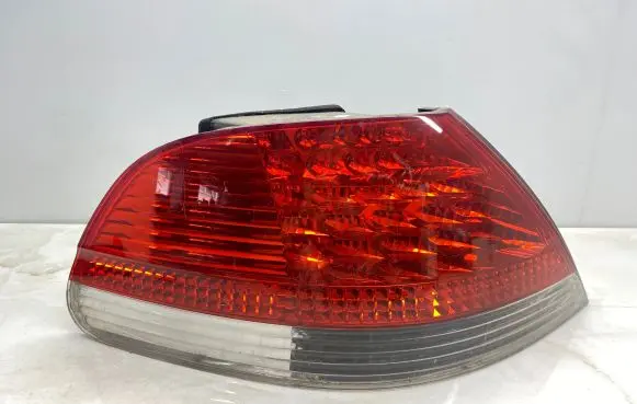 BMW 7 E65 E66 Rear/tail lights 01123701