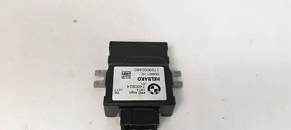 BMW 5 G30 G31 G38 Fuel injection pump control unit/module 7490824