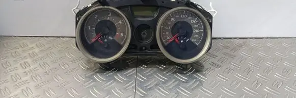 Renault Megane II Speedometer (instrument cluster) 8200408787 KBBH005328 W632