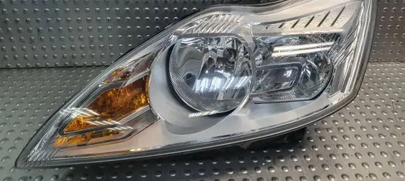 Ford Focus Headlight/headlamp 8M51-13W030-AF