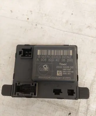 Mercedes-Benz Sprinter W906 Door control unit/module A9068204226