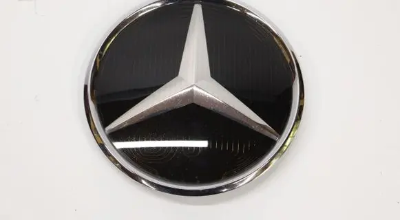 Mercedes-Benz GLS X167 Manufacturer badge logo/emblem A0008880500